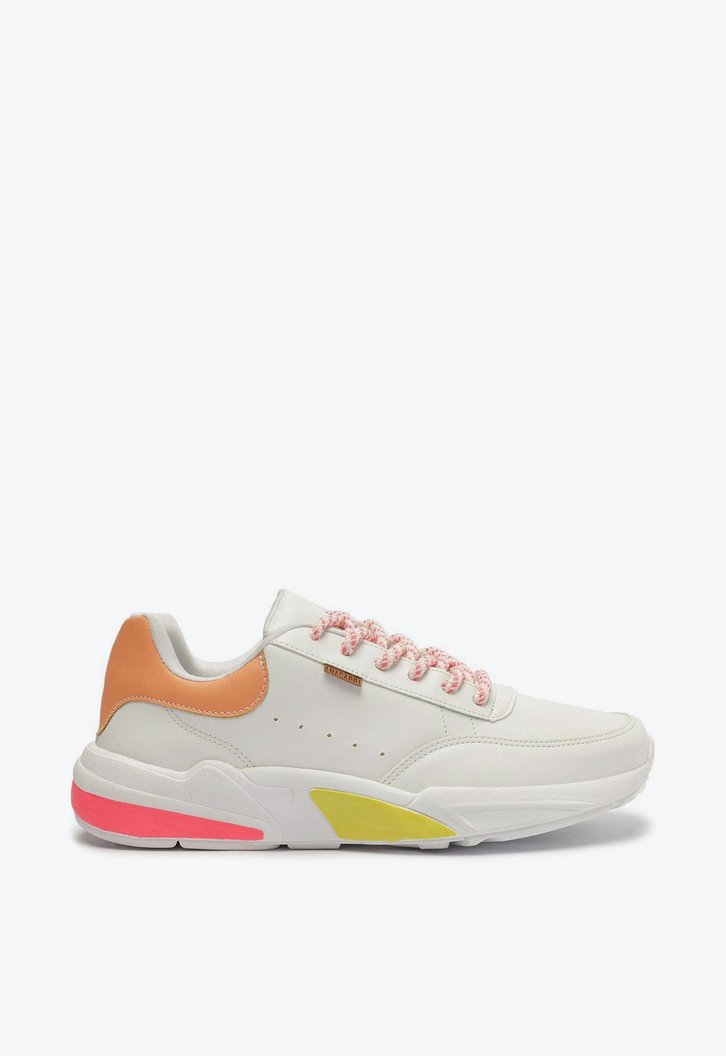 Tênis Branco Amarração Detalhe Multicolor Fun