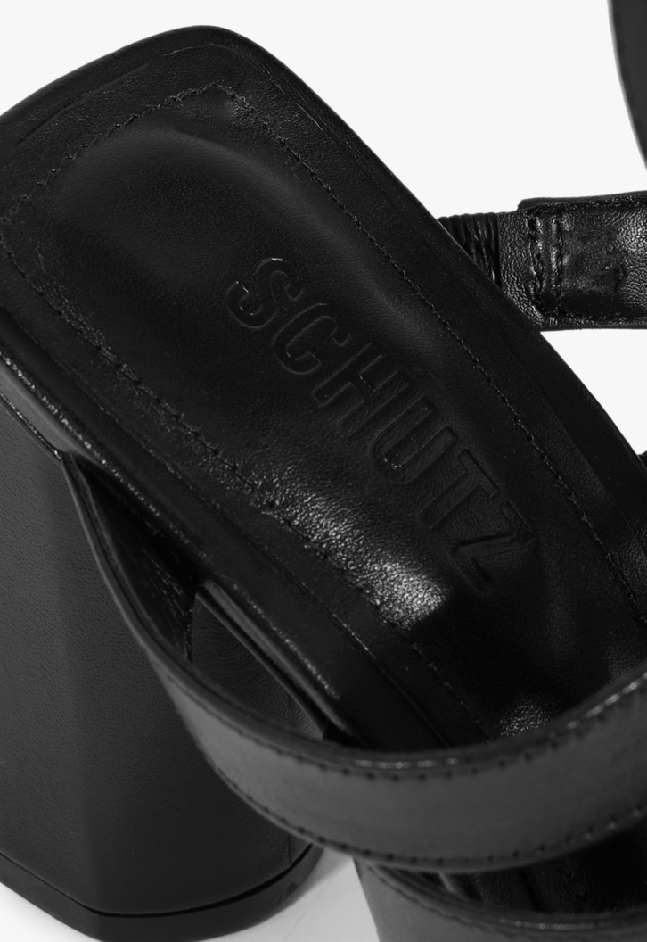 Sandália Salto Bloco Couro Preto