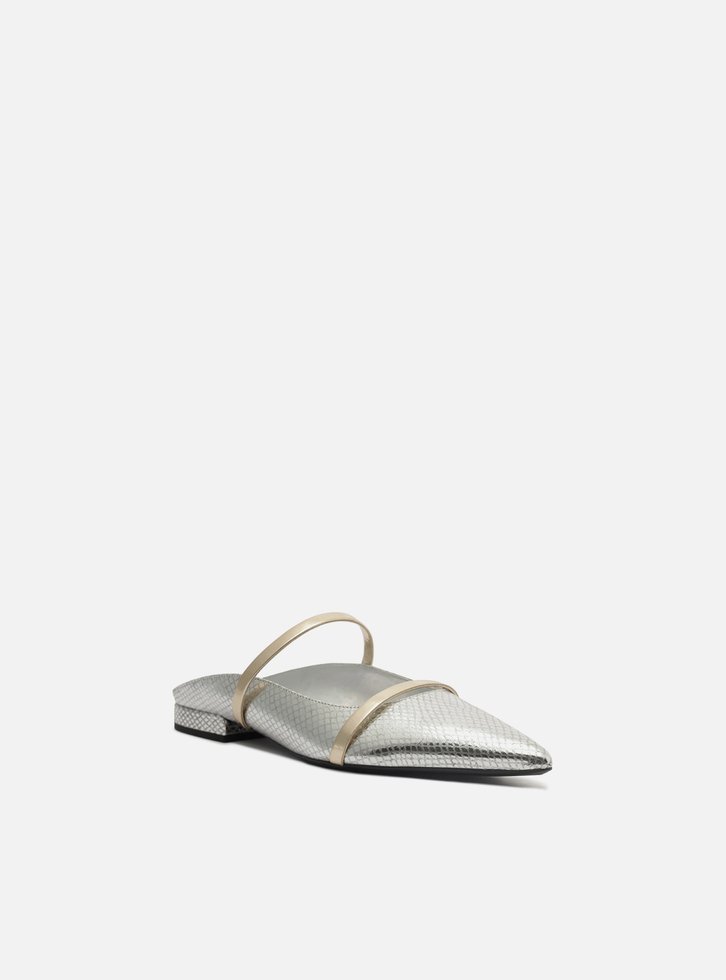 Mule Prateada Skin Bico Fino Tiras
