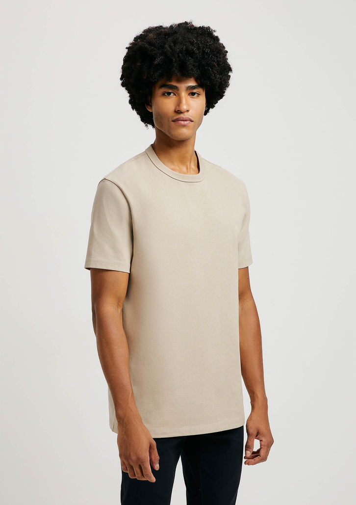 Camiseta Marrom Hering Básica Masculina Em Algodão Peruano