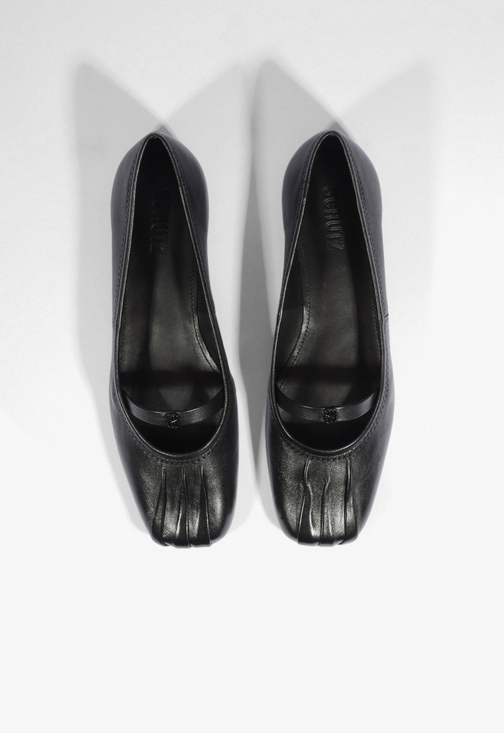 Sapatilha Preta Schutz New Basics Couro | ZZ MALL