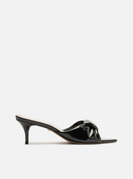 Mule Puffer Preta Arezzo Verniz Salto Kitten