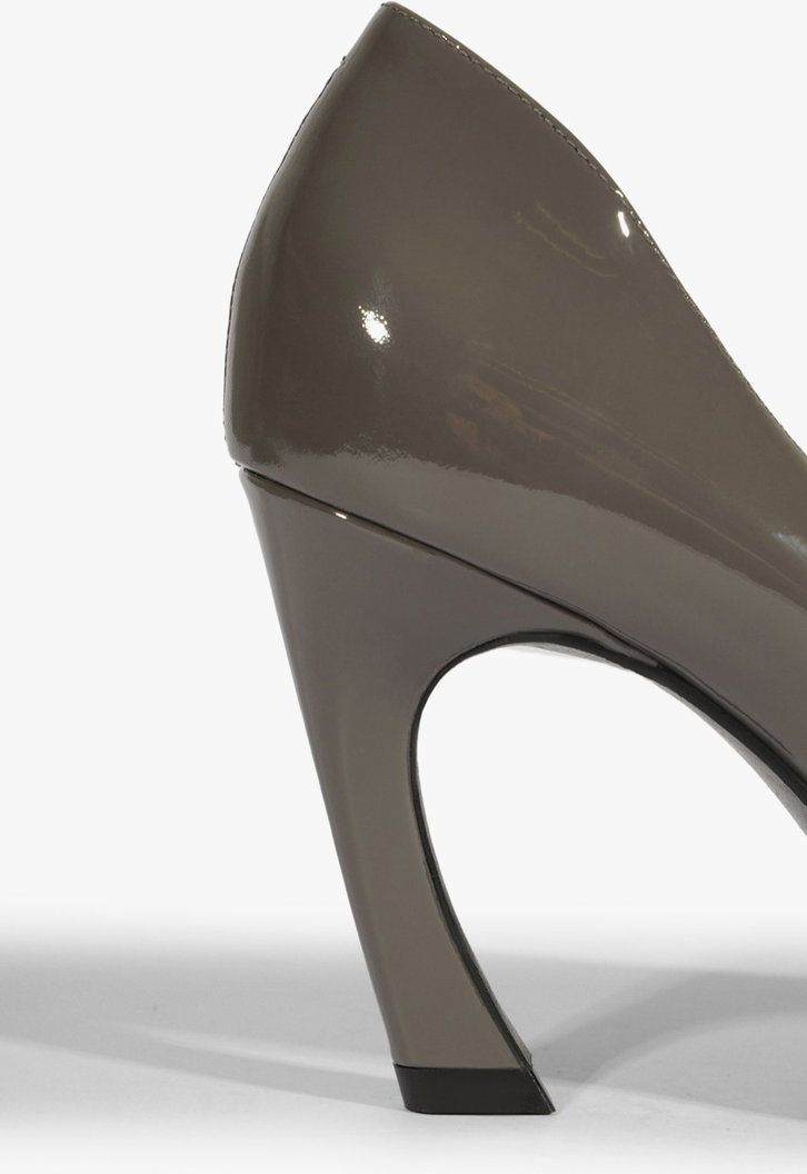 Scarpin Lexi Lo Couro Cinza