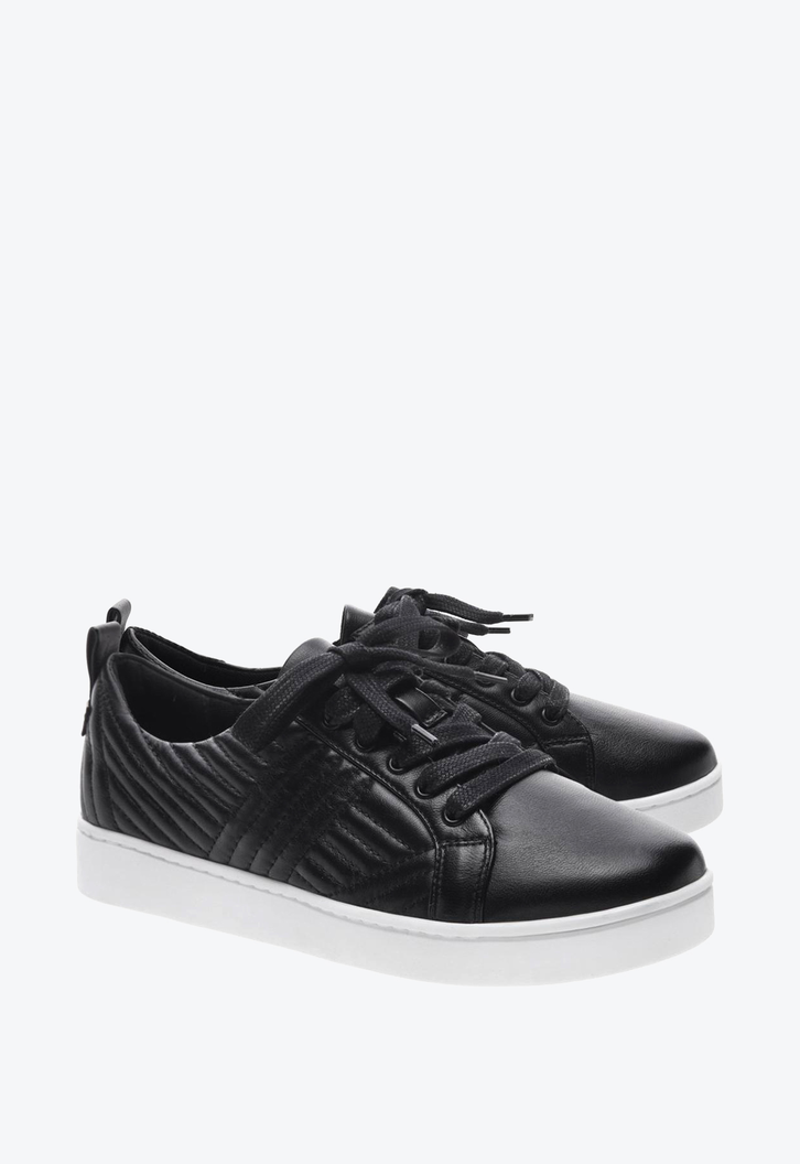 Tênis Preto Arezzo Burnish Pesponto Cadarço