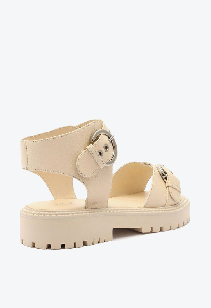 Sandália Off-White Arezzo Salto Baixo Tratorada Fivelas