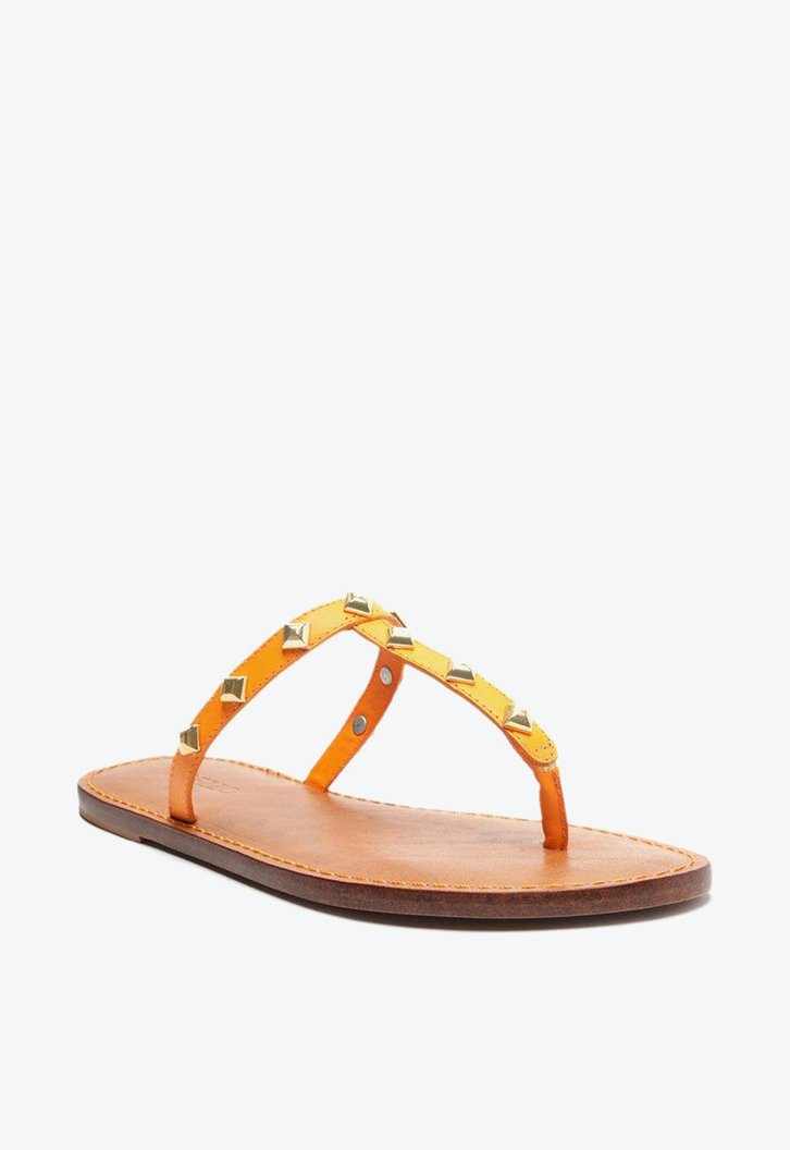 Sandália Rasteira Laranja Arezzo Couro Slim Studs Ella
