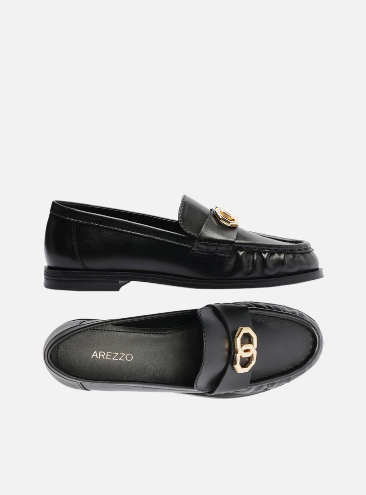 Mocassim Preto Couro Franzido Tira Metal