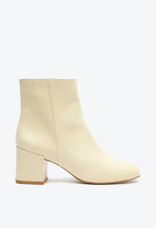 Bota Cano Médio Couro Branca