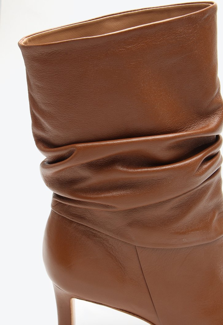 Bota Kampala Marrom