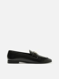 Mocassim Preto Couro Tira Metal