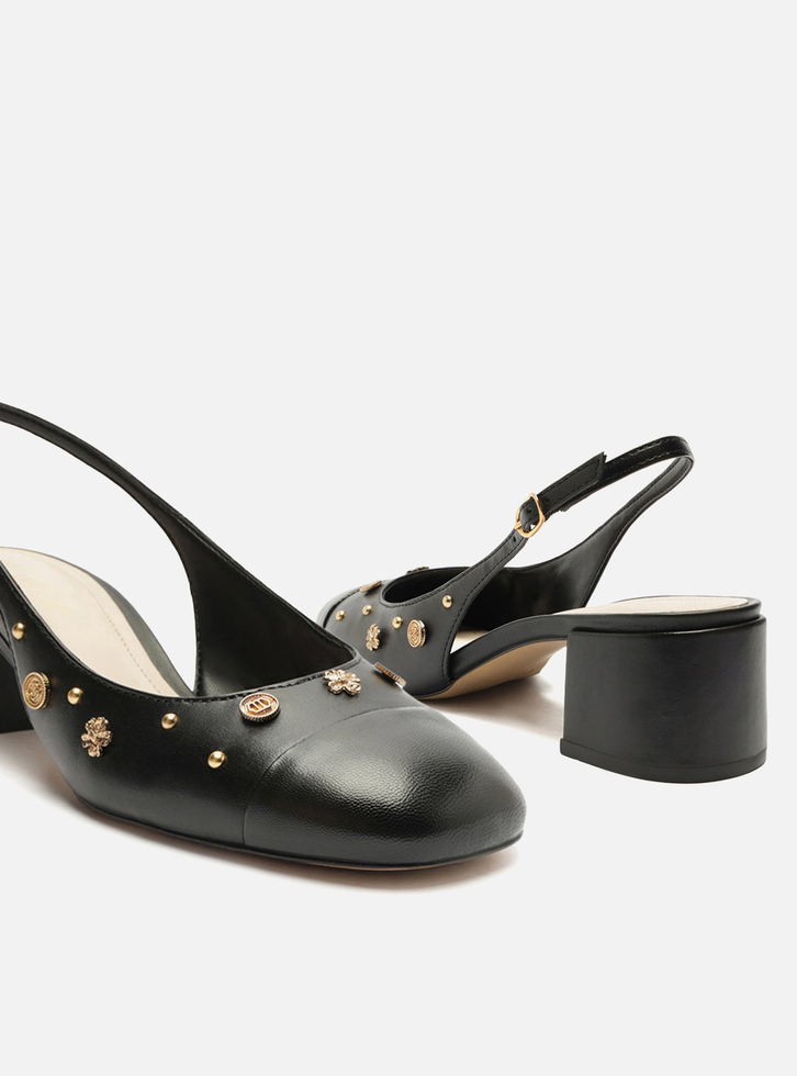 Scarpin Preto Arezzo Couro Slingback Aplicações