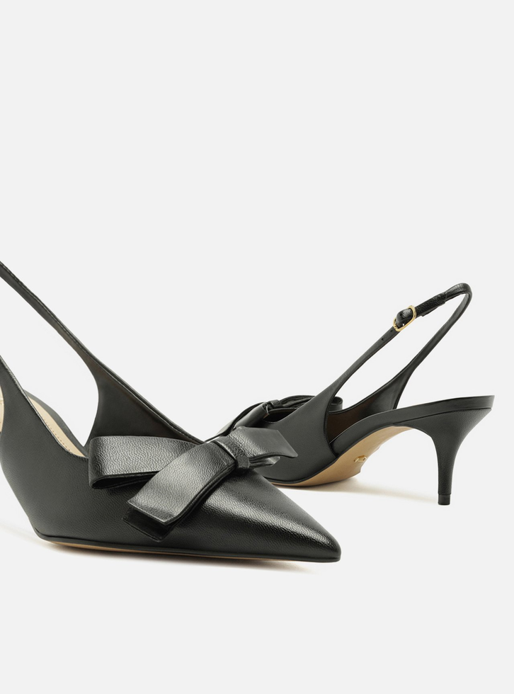 Scarpin Preto Arezzo Couro Slingback Laço Lateral