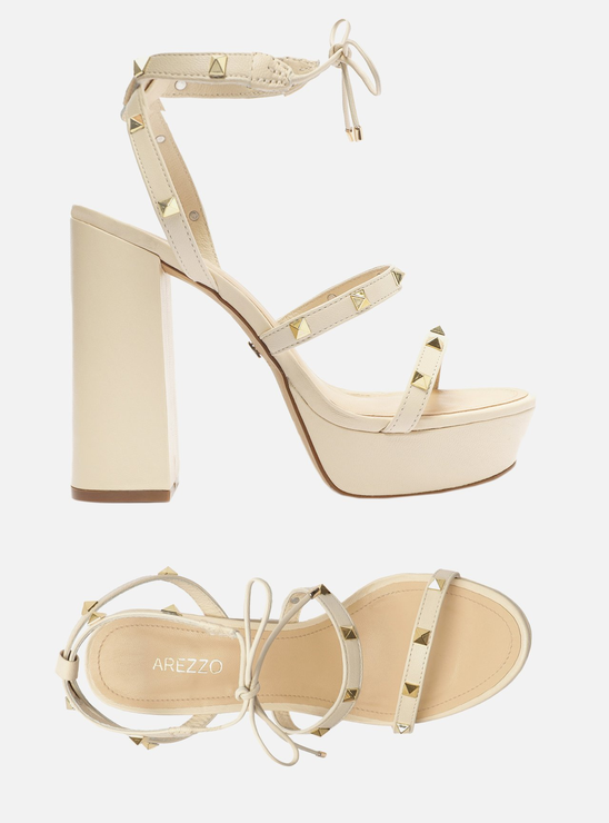 Sandália Meia Pata Off-White Tiras Spikes