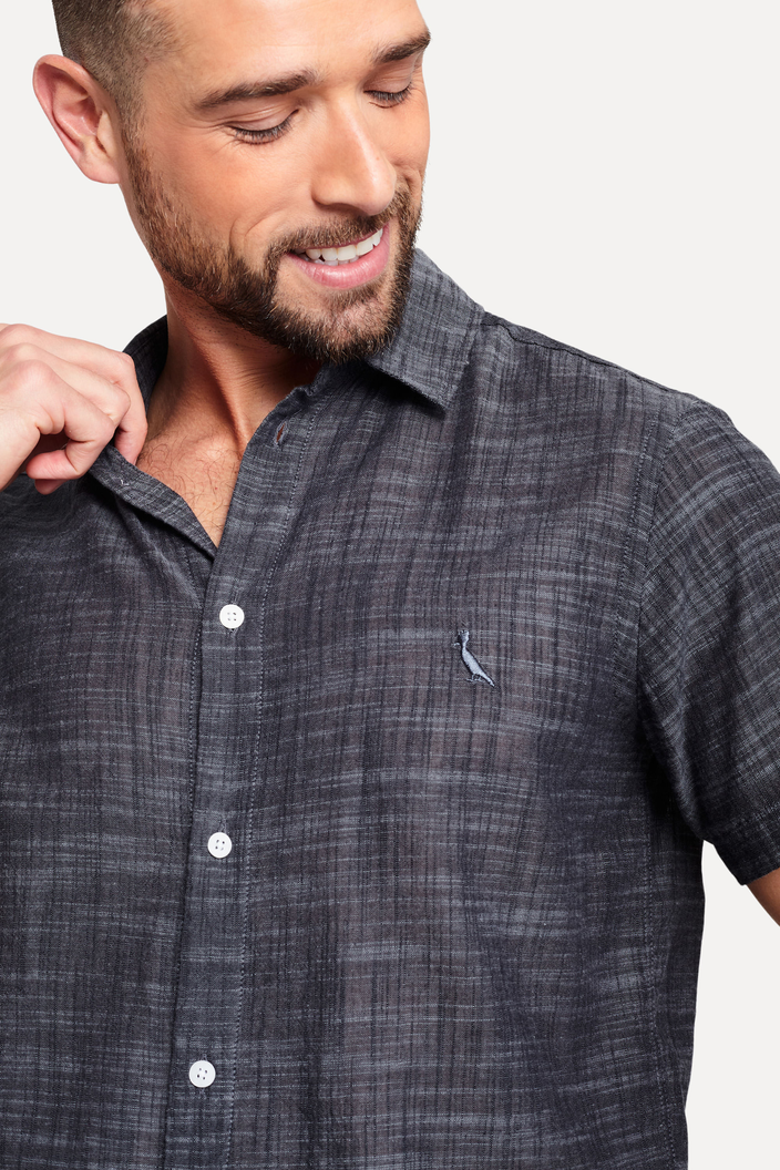 CAMISA PRETA RESERVA FLAME LEVE MC