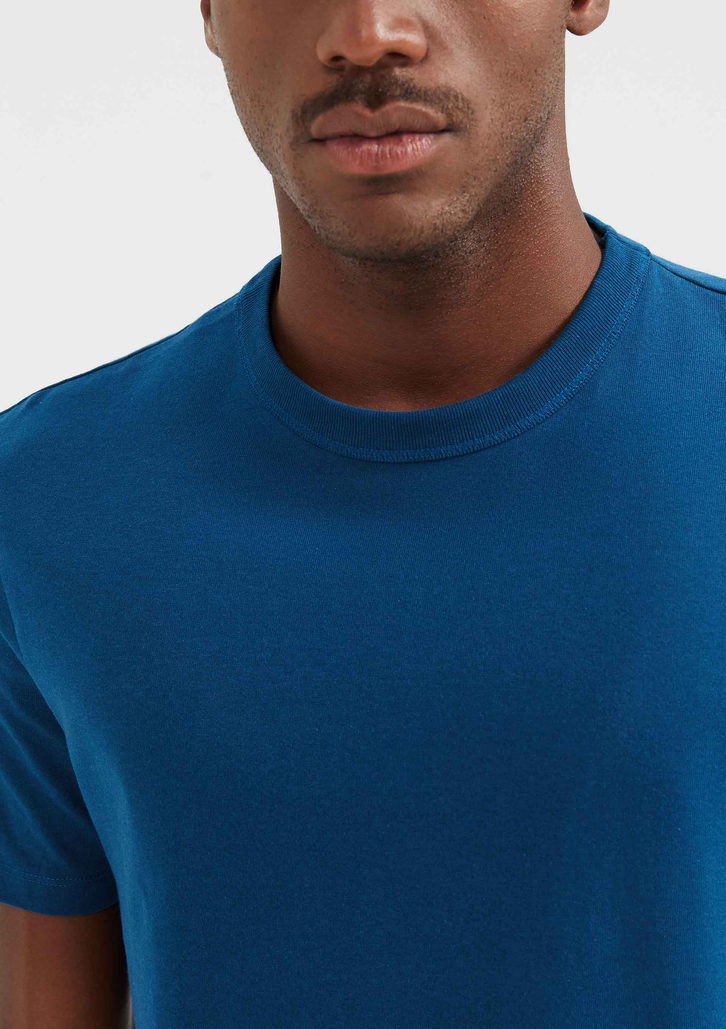 Camiseta Azul Marinho Hering Básica Masculina Em Algodão Peruano