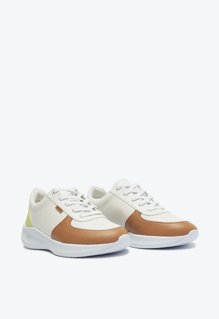 Tênis de Amarrar Branco Sporty Recortes Nude