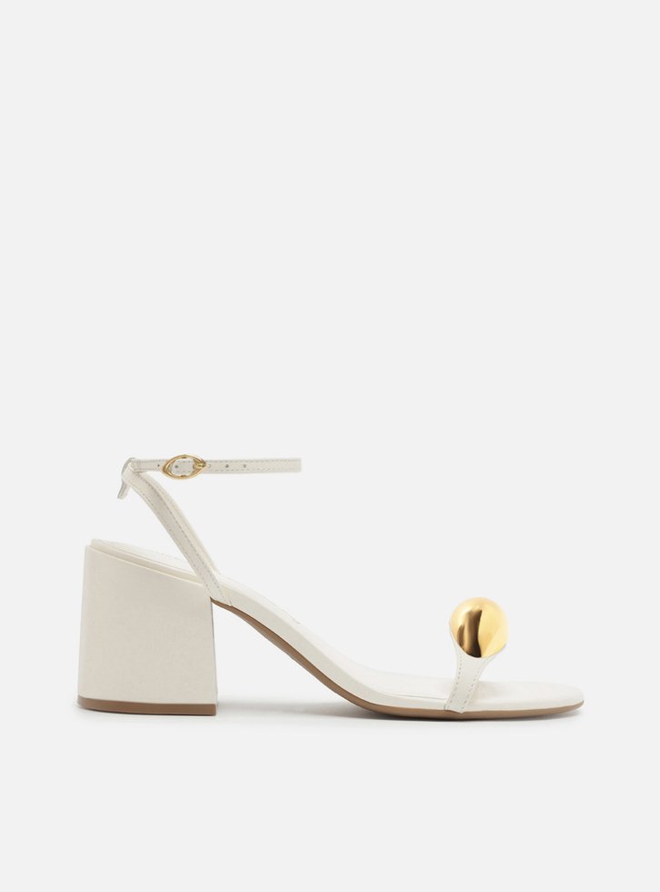 Sandália Branca Couro Salto Bloco Metal Silvia Braz