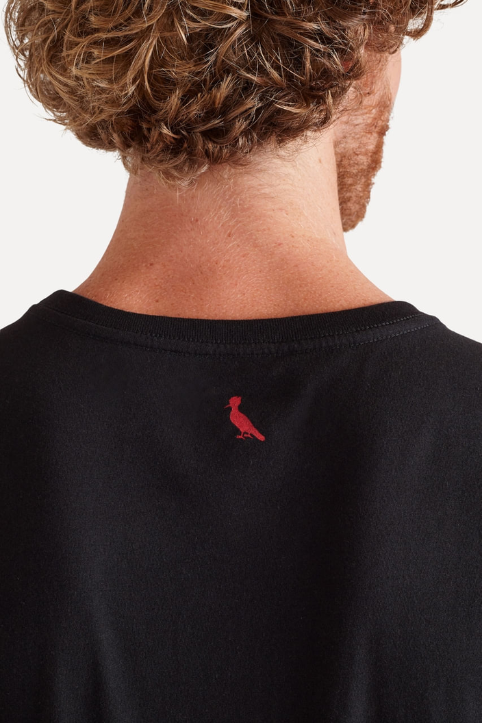CAMISETA PRETA RESERVA ESTAMPADA PF PICA PAU TENIS