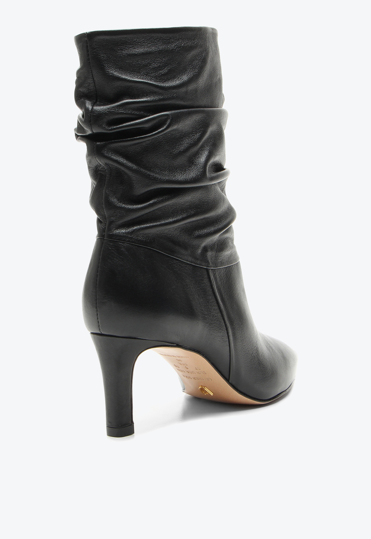Bota Kampala Preto