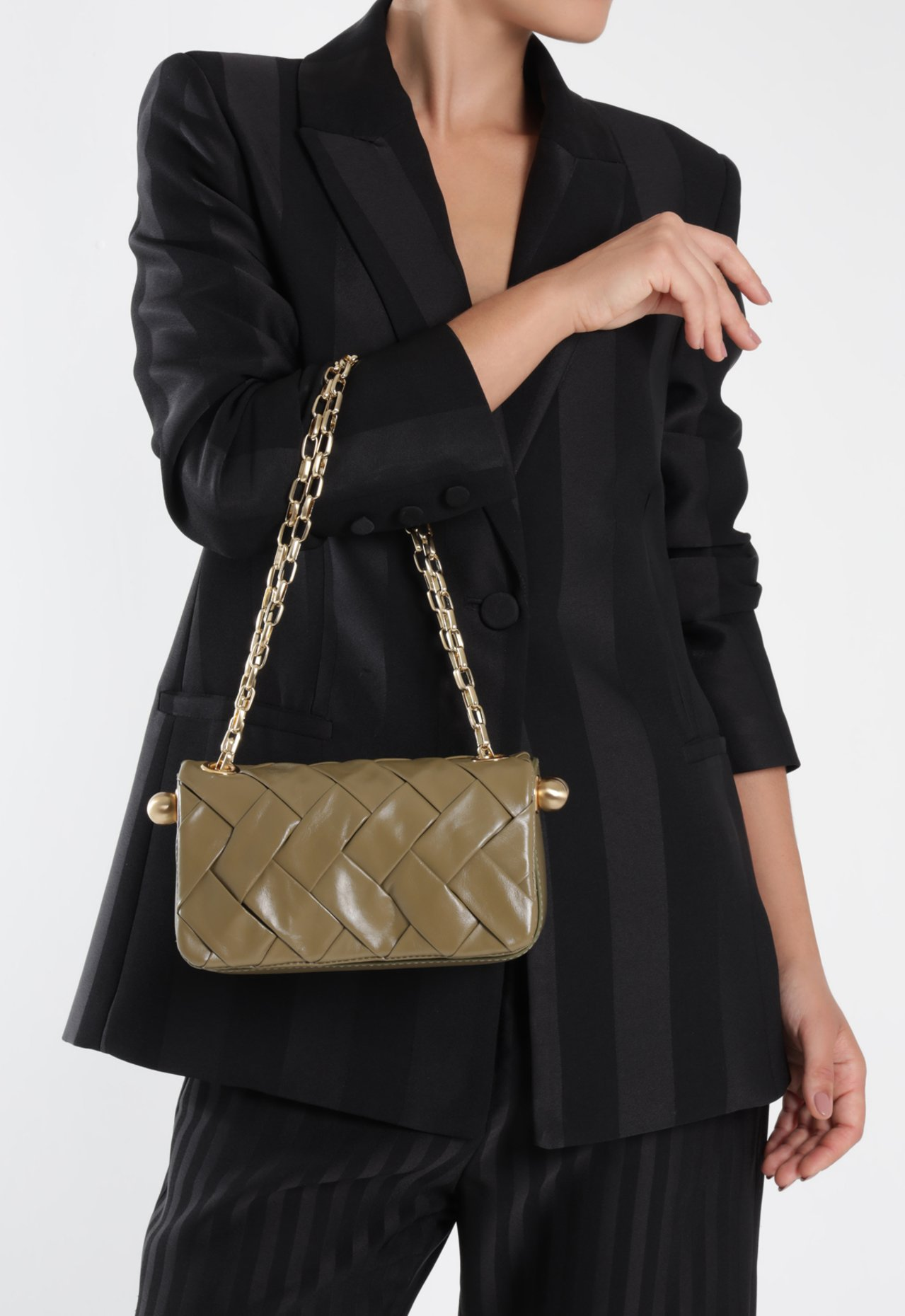 ︎ssw♡  Bolsa Verde Schutz Shoulder Weave Couro | ZZ MALL