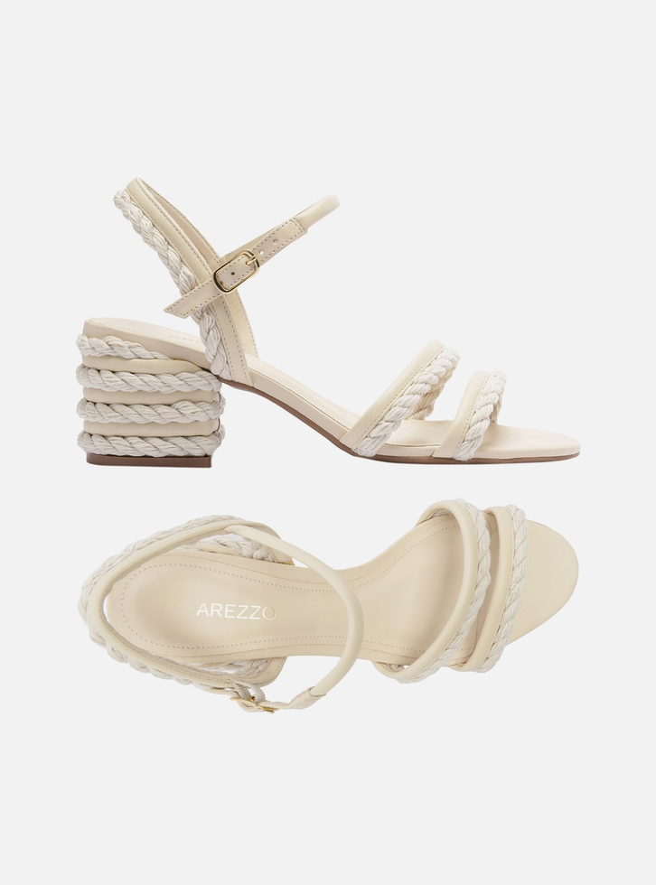 Sandália Off-White Salto Médio Cordão Bicolor