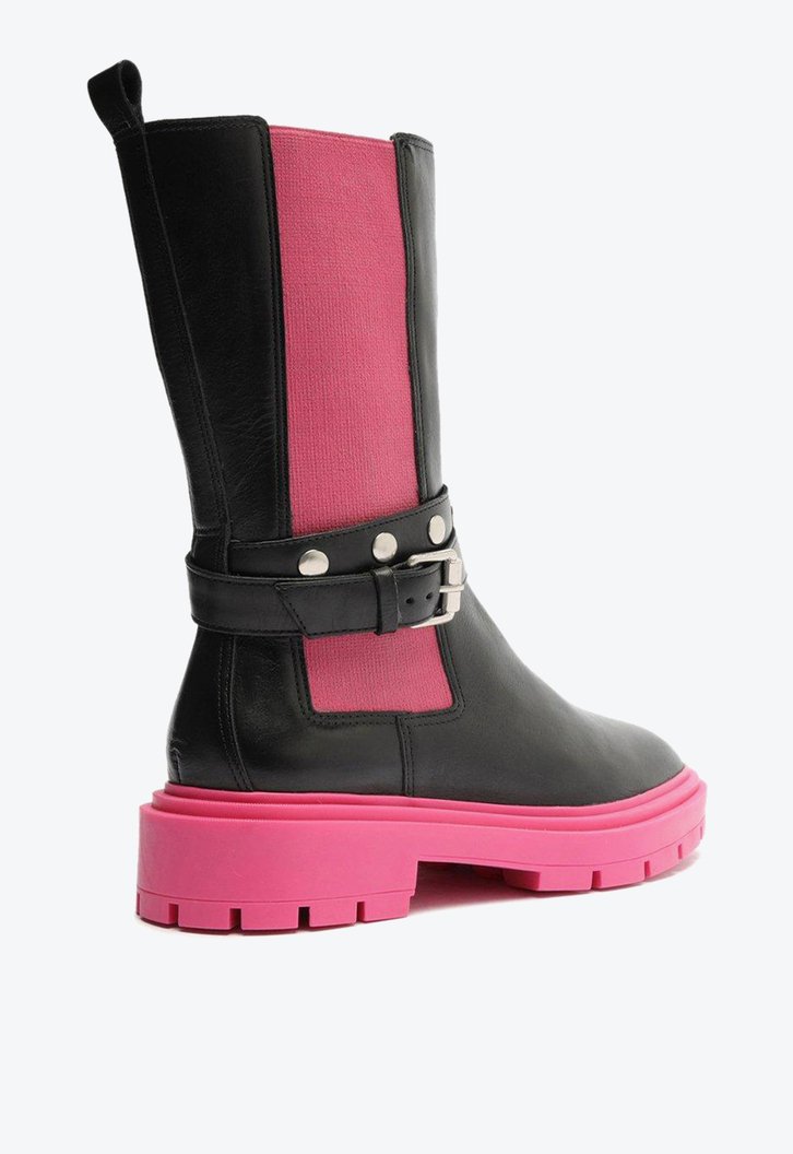 Bota Rosa Preta Arezzo Couro Cano Médio Tratorada