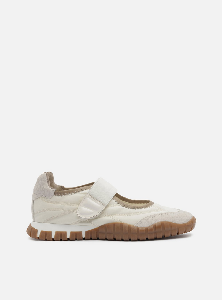 Tênis Branco Solado Tratorado Slip On