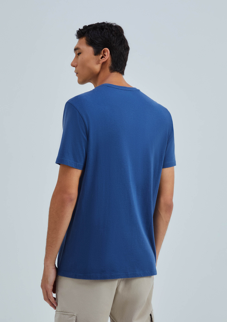 Camiseta Básica Azul Marinho Hering Masculina Manga Curta Gola V World