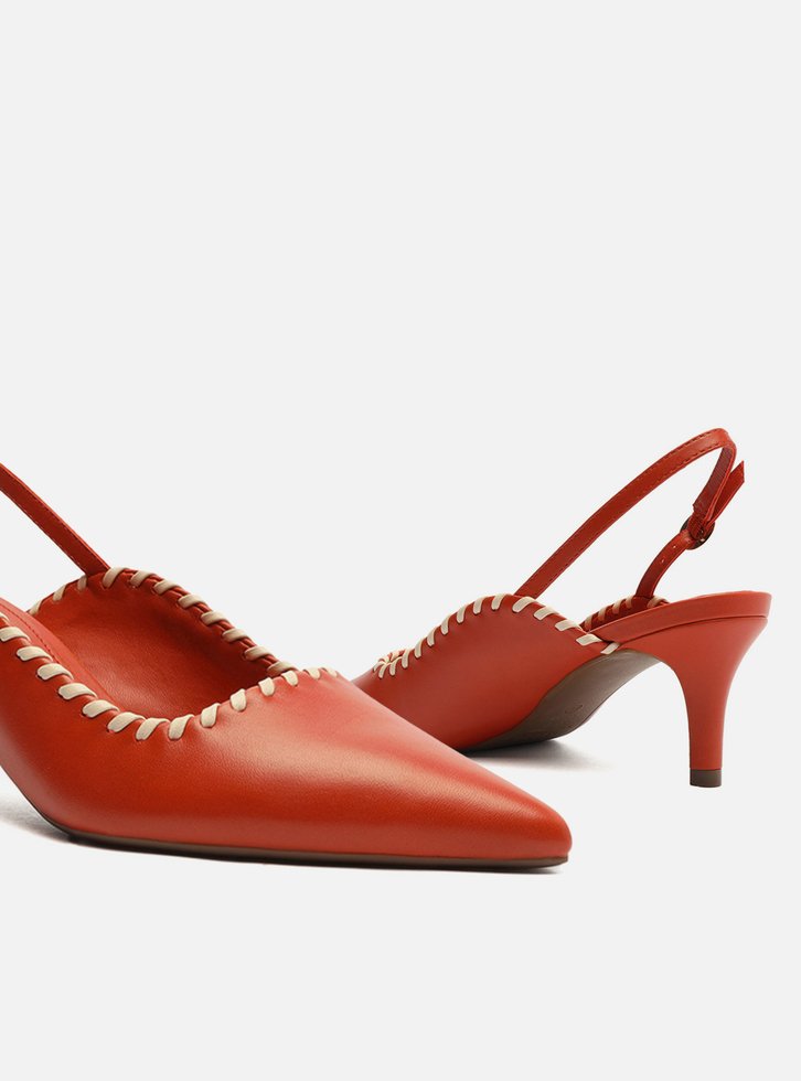 SCARPIN LARANJA AREZZO COURO SLINGBACK COSTURA