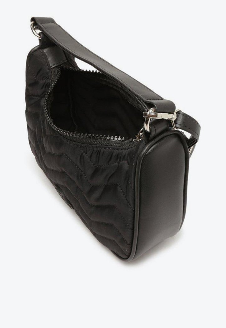 Bolsa Baguete Preta Matelassê Nylon
