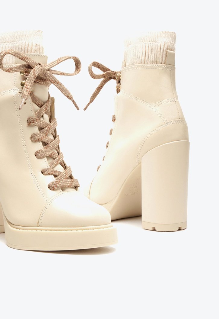 Bota Off-white Arezzo Couro Cano Curto Amarração Knit