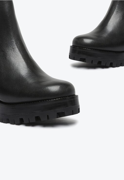 BOTA PRETA SCHUTZ GRUNGE SALTO MÉDIO