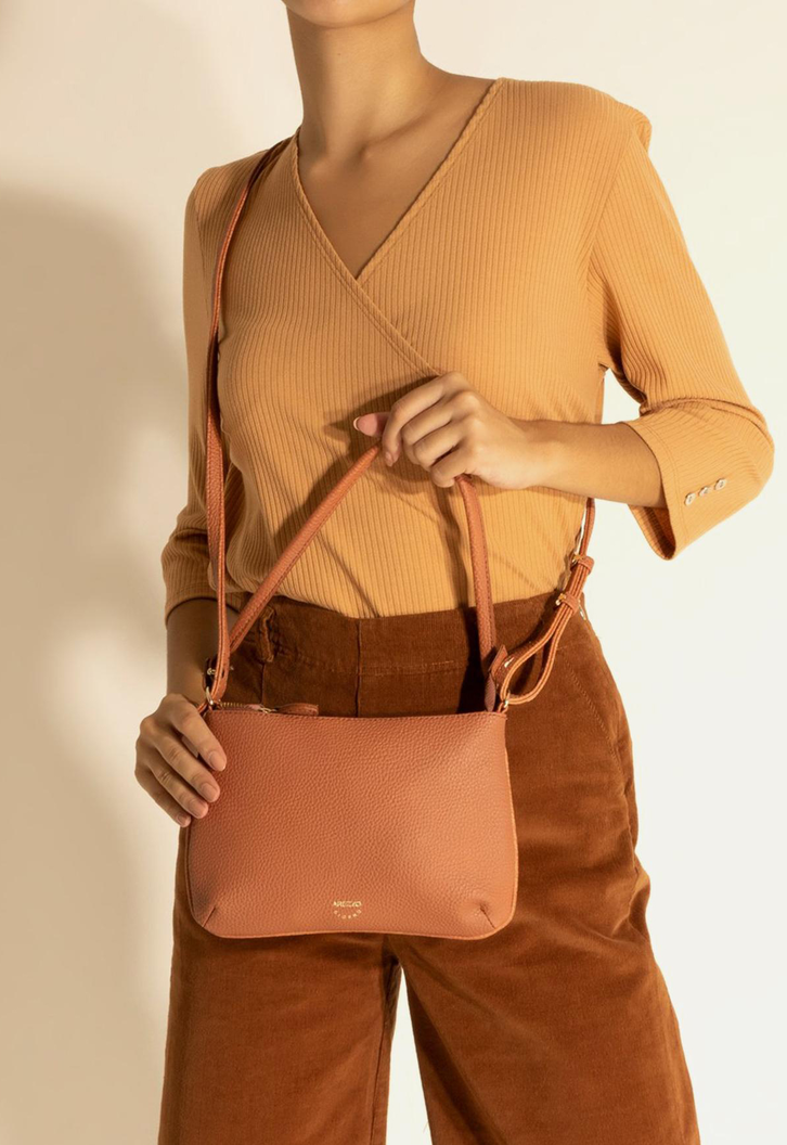 Bolsa Tiracolo Rosa Arezzo Antigo Luisa Pequena