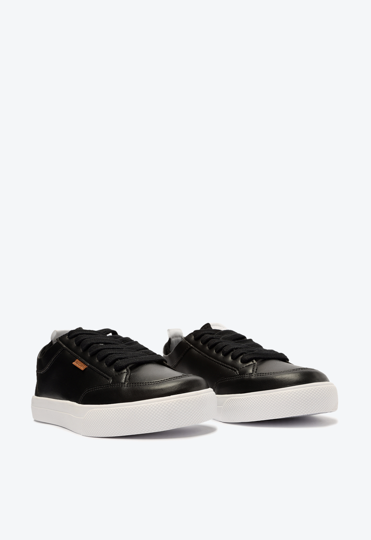Tênis Preto E Branco Anacapri Versátil