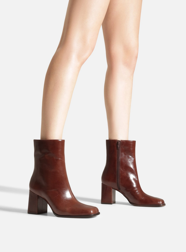 Bota Marrom Couro Salto Médio Bloco Bico Quadrado