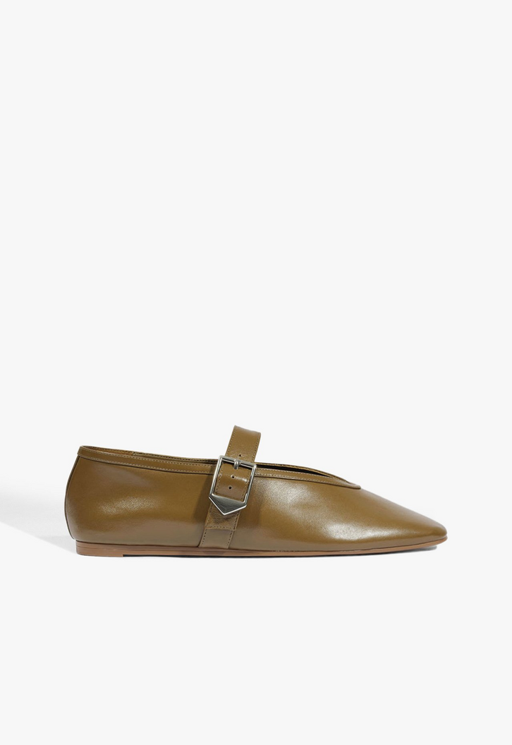 Sapatilha Vick Buckle Couro Marrom Claro