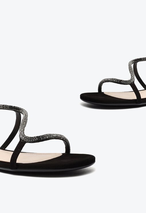 SANDÁLIA RASTEIRA PRETO SCHUTZ STUDS GLAM