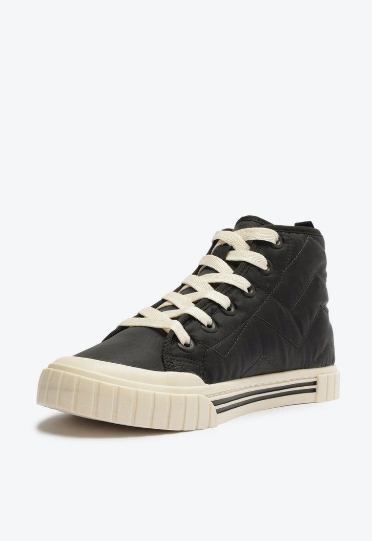Tênis Cano Alto Preto Alê Nylon