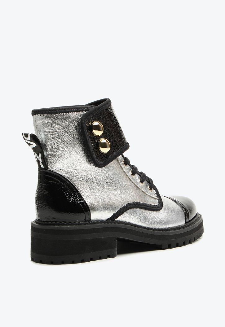 Bota Newport Prata