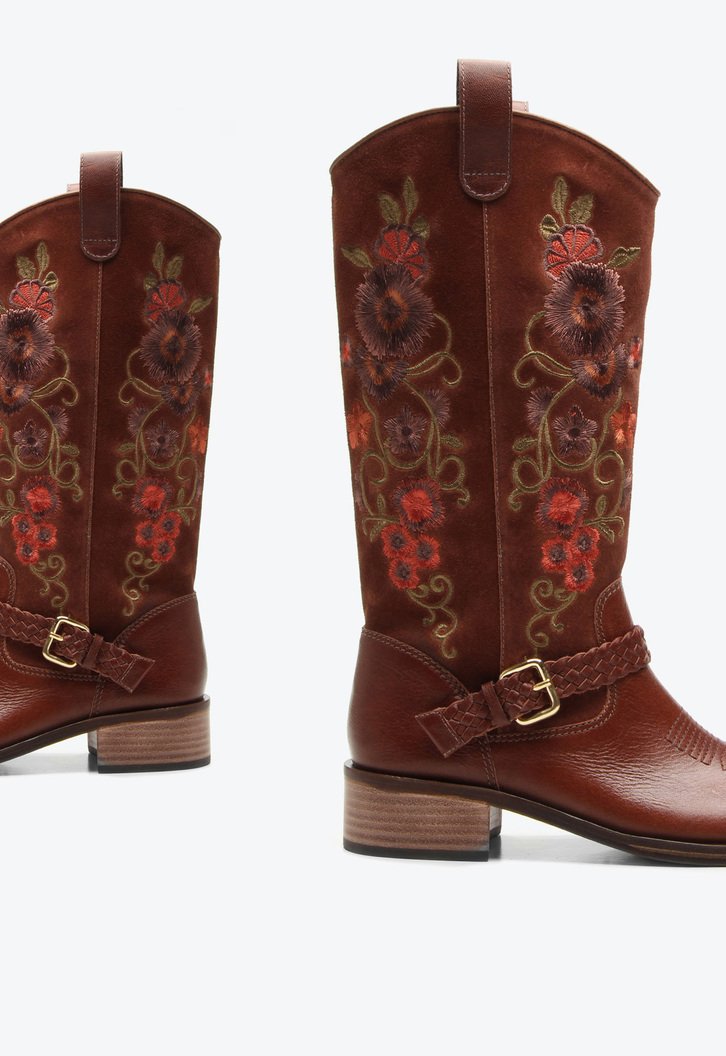 Bota Alex Marrom