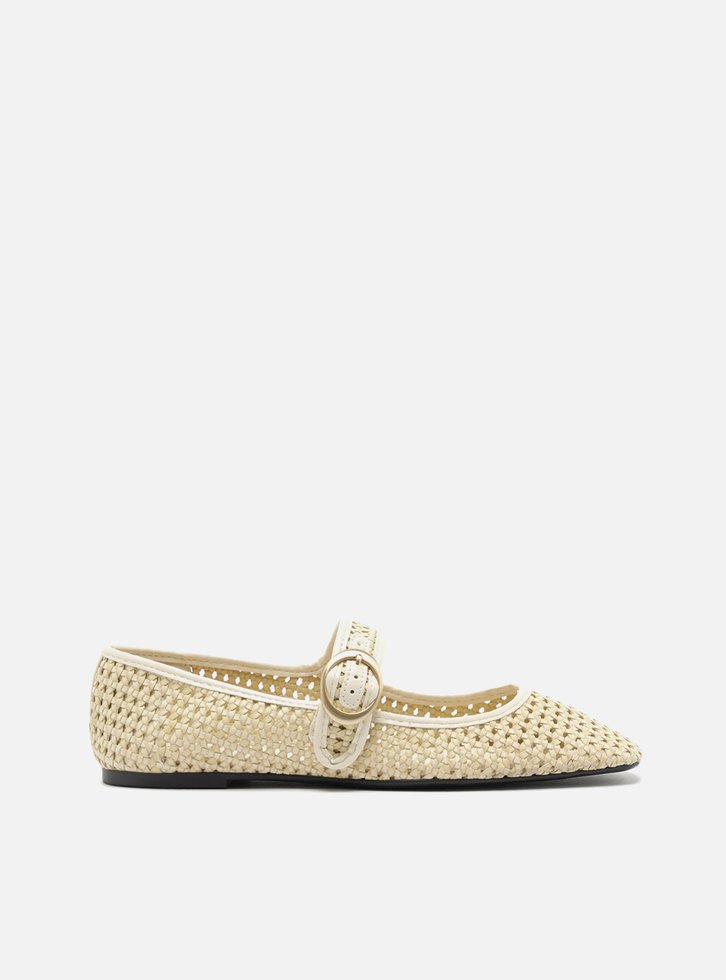 Sapatilha Boneca Branca Tramada Vazada Fivela | ZZ MALL