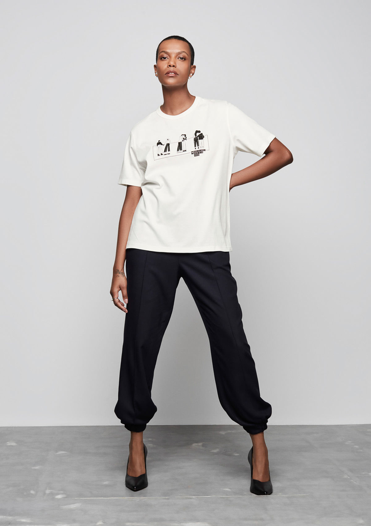Camiseta Off-White Dzarm Manga Curta Em Ribana Estampada