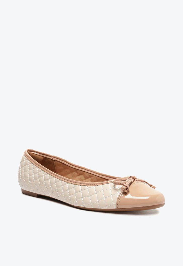 Sapatilha Off-White E Nude Arezzo Classic