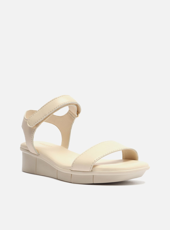 Sandália Flatform Off-white Arezzo Couro Comfort