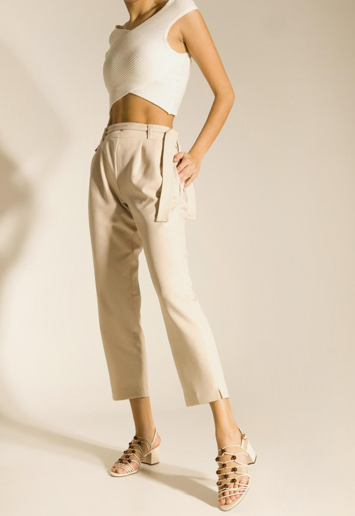 Sandália Off-White Arezzo Bloco Tiras Esferas