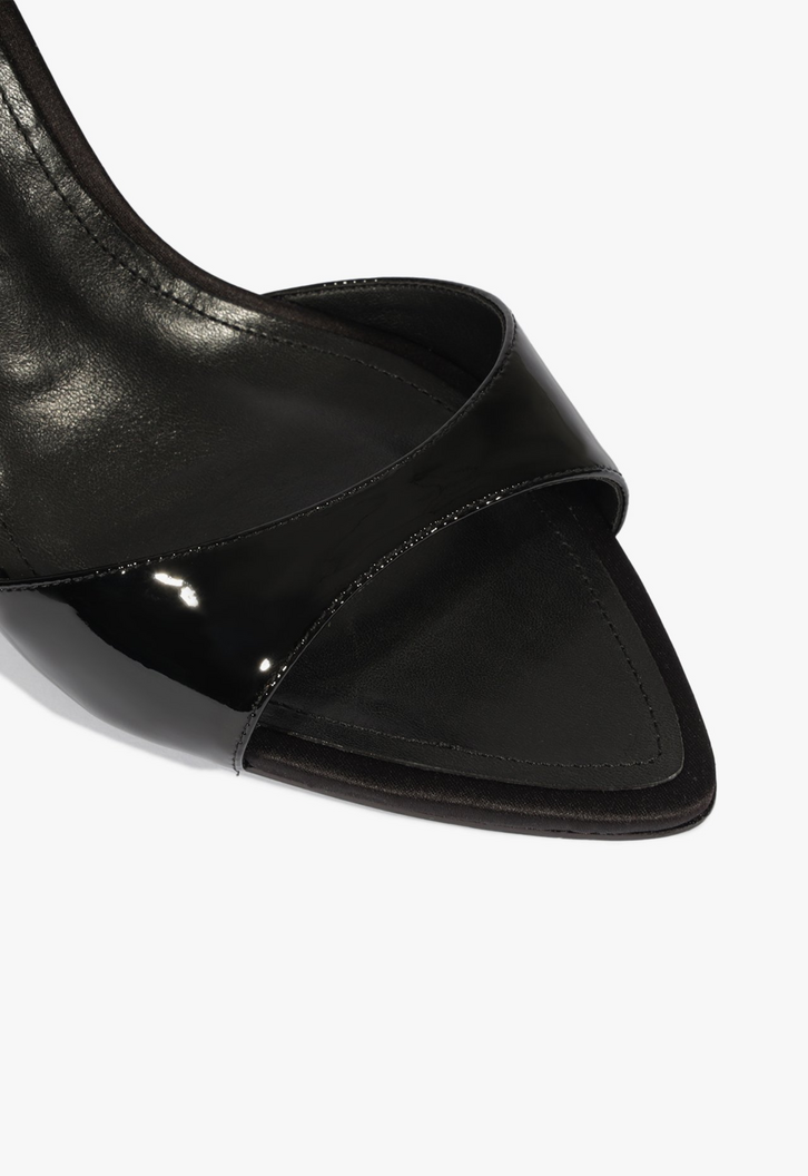 Sandália Mule Elodie Verniz Preta | ZZ MALL