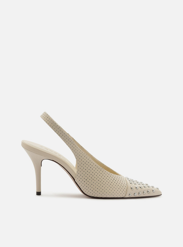 Scarpin Off-White Couro Salto Médio Tachas