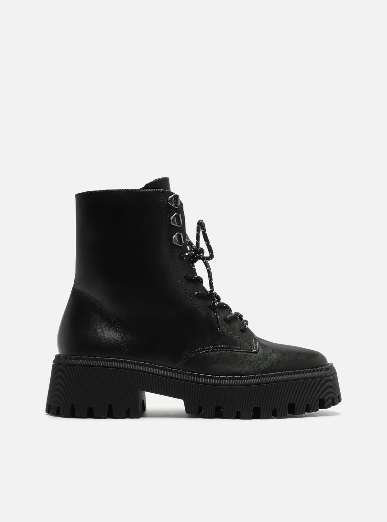 Bota Preta Arezzo Tratorada Amarração Bota Preta Arezzo Tratorada Amarração