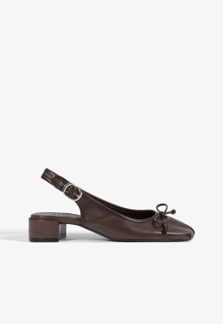Scarpin Schutz Bico Redondo Laço Couro Marrom Escuro