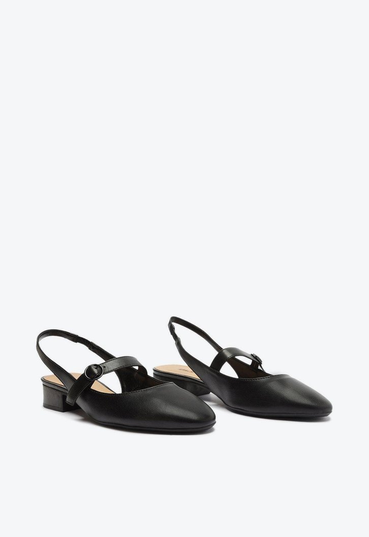 Sapato Chanel Salto Bloco Preto Classy